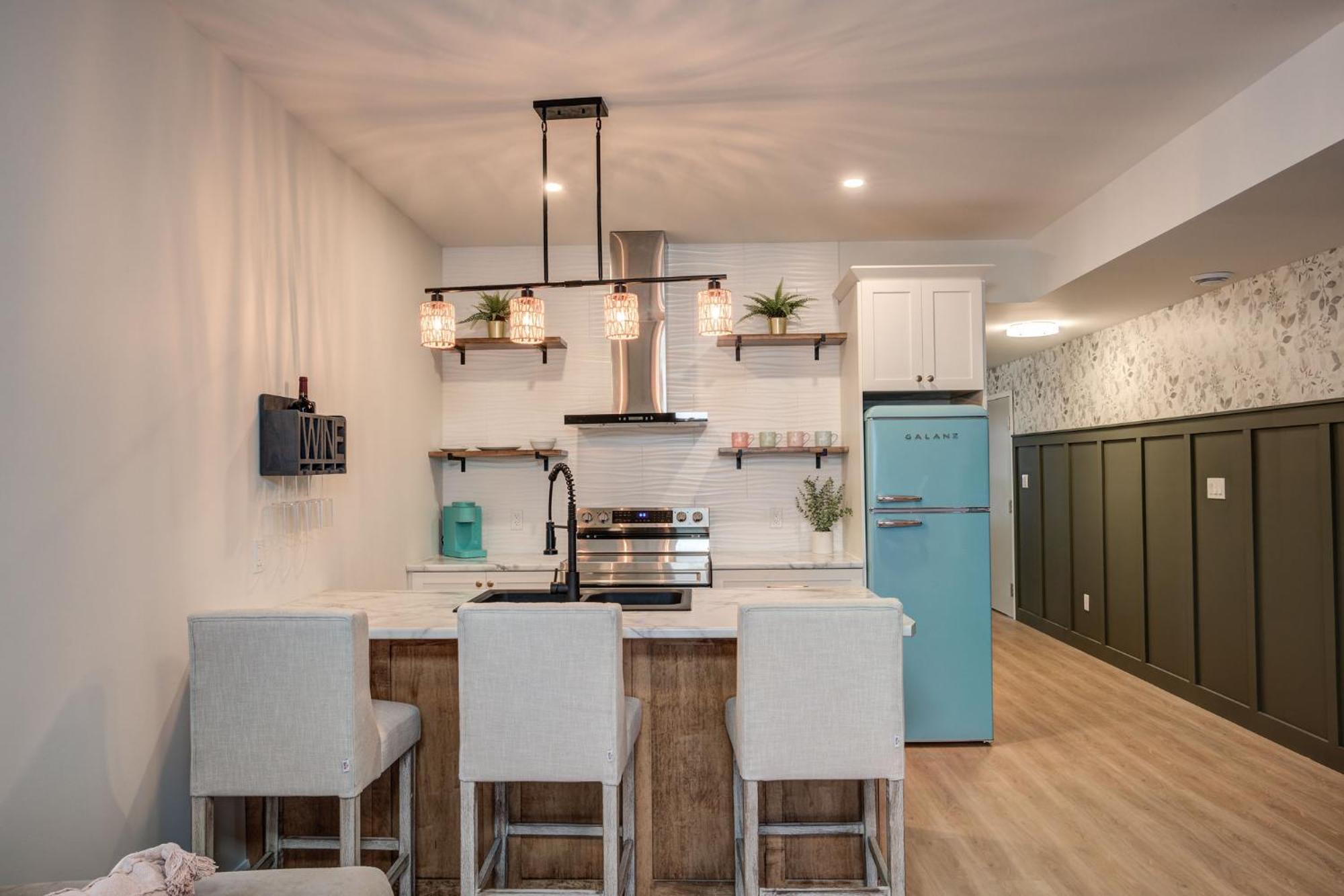 Apartment Chic By Westlynn